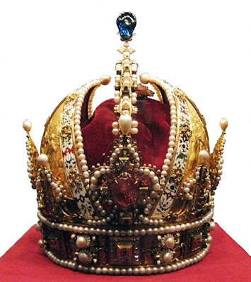 Pictures of Royal Crowns and tiaras