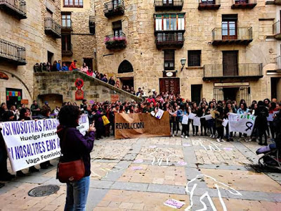 8M , Valderrobres , si natros o natres mos aturem, huelga feminista , la vaga feminista del ajuntamén se passe lo matí al casino  Catalá: si nosaltres ens aturem  , vaga feminista , Vall-de-Roures