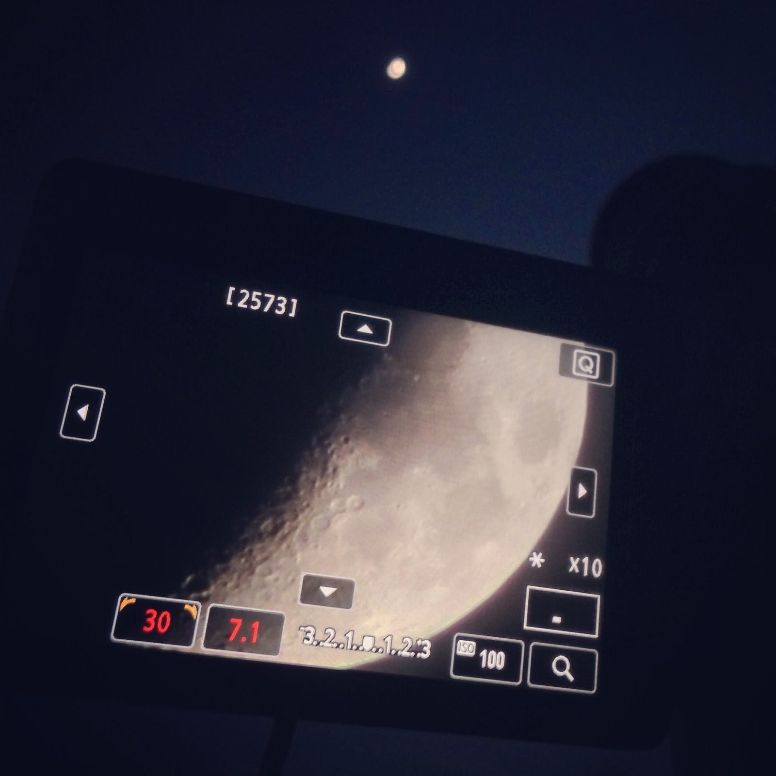 moon canon live view
