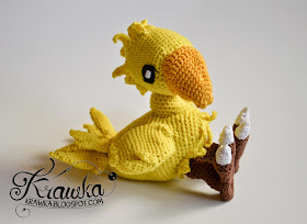 Krawka: Chocobo from Final Fantasy - crochet plush, wired inside - fully adjustable. 