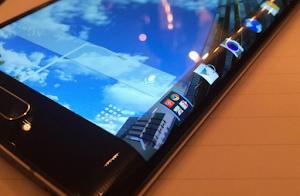 Ponsel Layar Lipat Samsung