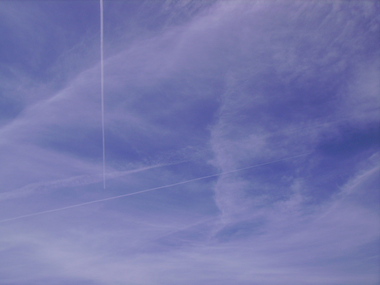 Chemtrails, Contrails, ou trainées de vapeur d'eau ???