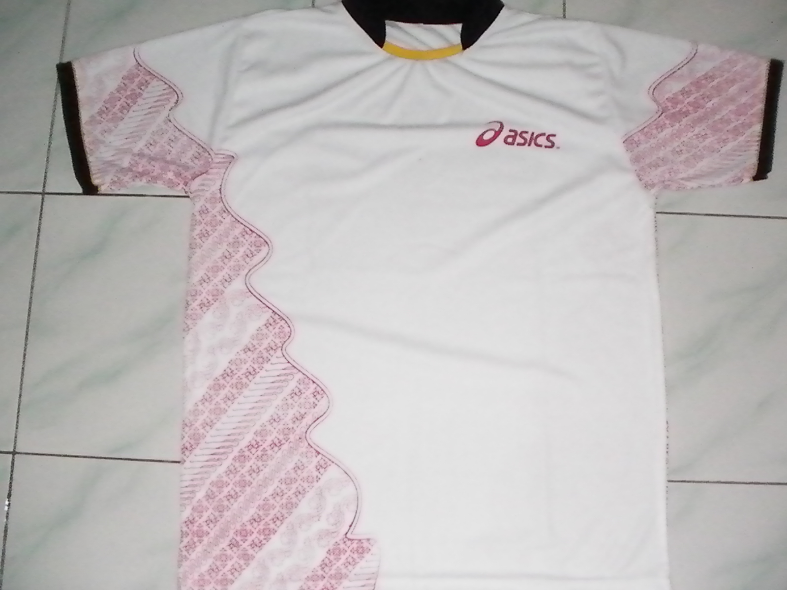 ANS SPORT: KAOS VOLI PUTIH BATIK MERAH