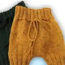 Pantalón de bebé a dos agujas