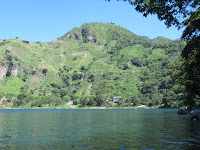 lago atitlan viaggio in solitaria