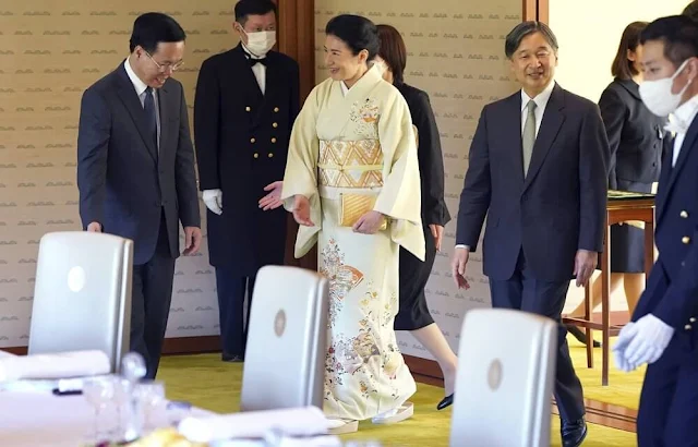 Emperor Naruhito, Empress Masako, Crown Prince Akishino, Crown Princess Kiko, President Vo Van Thuong and Phan Thi Thanh Tam