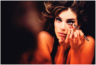 RÃ©sultats de recherche d'images pour Â«Â applying makeup photographyÂ Â»
