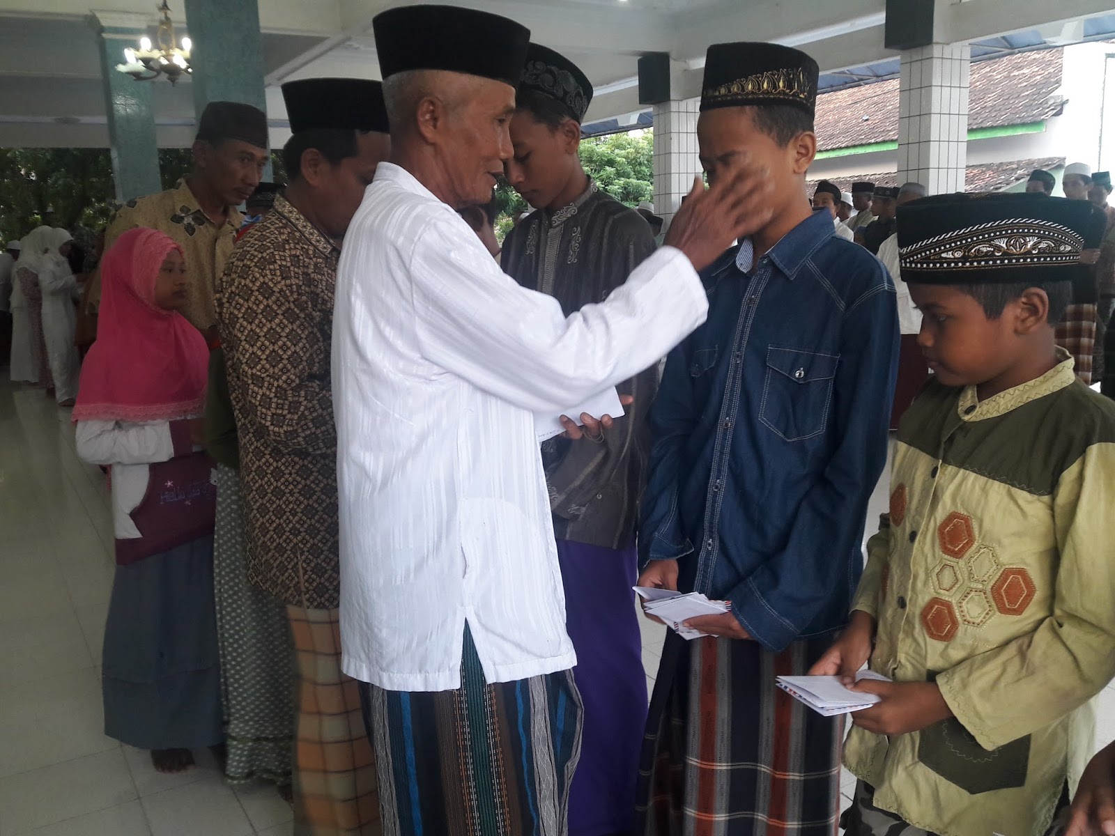 Santunan Anak Yatim Piatu Desa Kirig - IPNU-IPPNU RANTING 