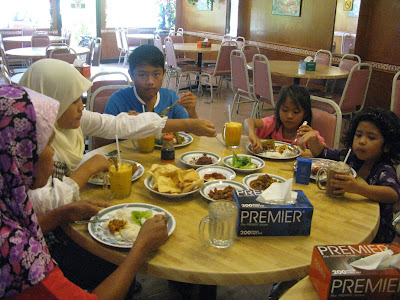 NAZRAH BAKERY: KARI KEPALA IKAN