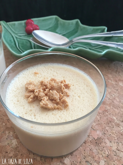 Postre-de-cuchara-italiano-con-sabor-a-turrón-de-almendras