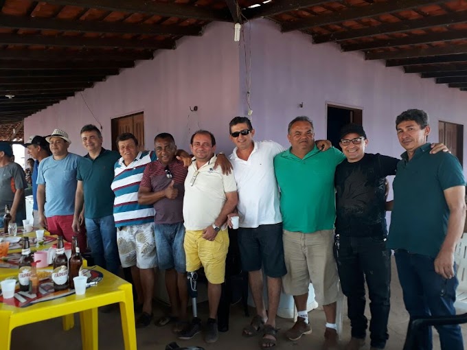 Empresário Raimundo Nonato oferece almoço para amigos em sua fazenda