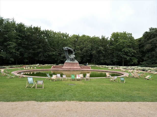 Statua di Chopin nel Parco Reale Łazienki