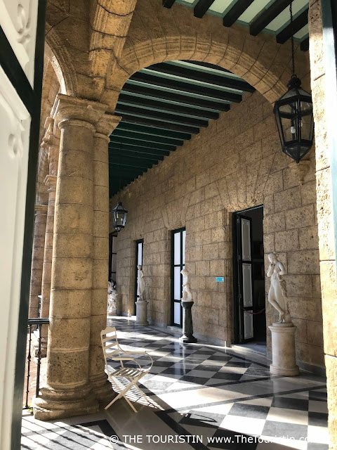 Palacio de los Capitanes Generales - courtyard sunny Museum de la Ciudad