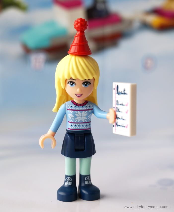 Count down the days to Christmas with buildable gifts in the LEGO Friends Advent Calendar!