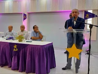 Danilo Medina encabeza reunión con miembros del CC de Barahona 