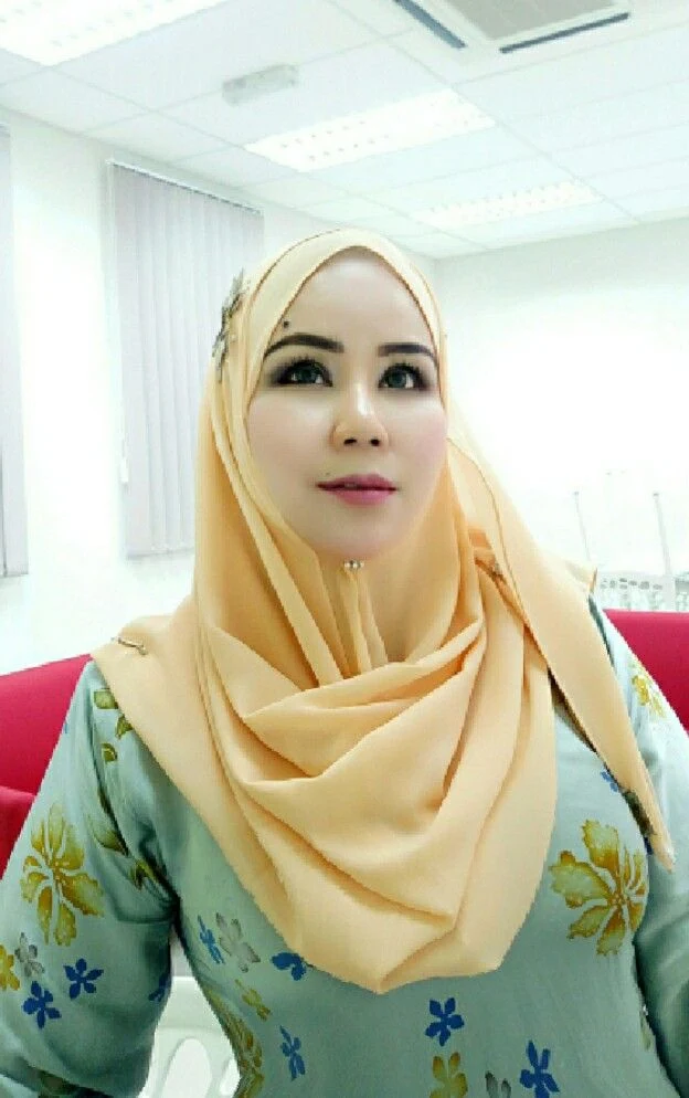 gadis cantik dada besar