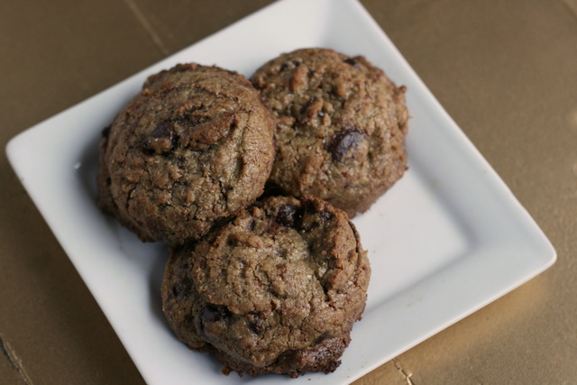 Delicious healthy chocolate chip sunbutter cookies ...