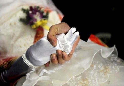 [Chinese_man_Married_Dead_Bride_009.jpg]