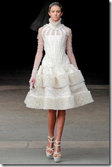 Alexander McQueen RTW Fall 2011 Runway Photos 23
