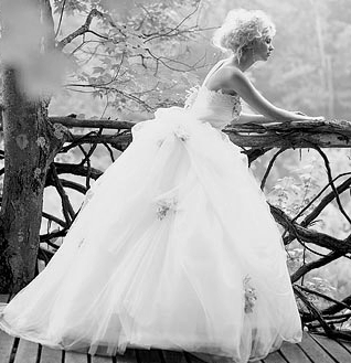 fairytlae-theme-wedding-dresses