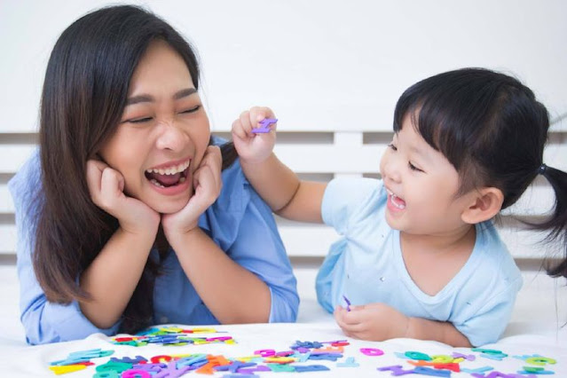 Tips Mendidik Anak dengan Komunikasi Positif