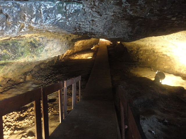 La Grotta degli Dèi nella baia di Manaccora