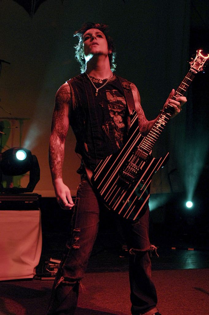 Synyster Gates By Avenged Sevenfold  Music 3-Roetz