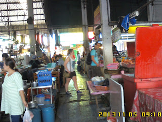 Morning Tourist in ChiangMai City have been out from the City to Sunsai District  Visit and explore local Market
