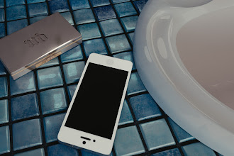 Γιατί δεν πρέπει να παίρνετε ποτέ το κινητό σας στο μπάνιο;;;