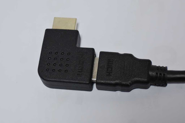 L型アダプタ（HDMIケーブル接続）