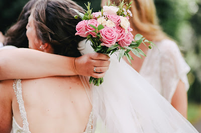 Novia con invitadas