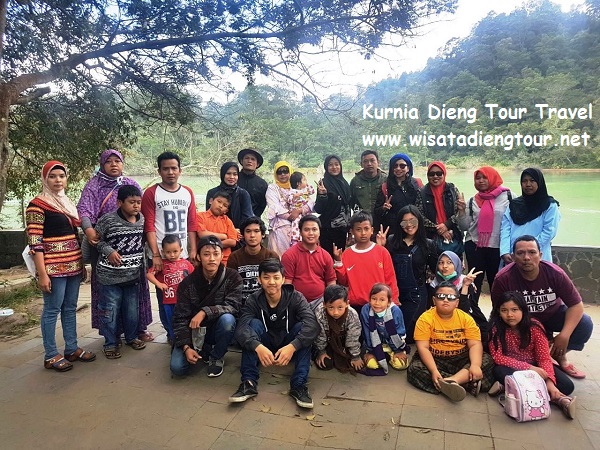 Foto Liburan Di Telaga Warna