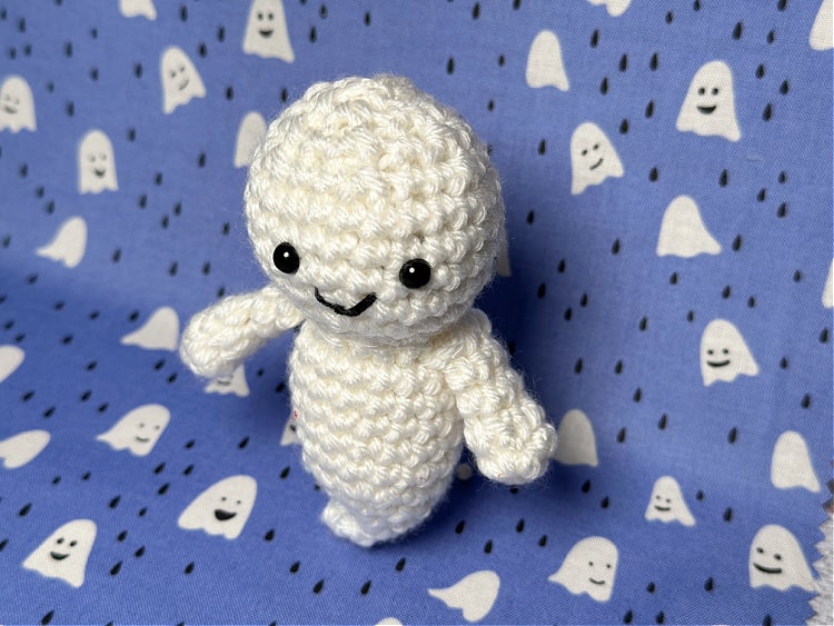 Crochet Light up Ghosts 