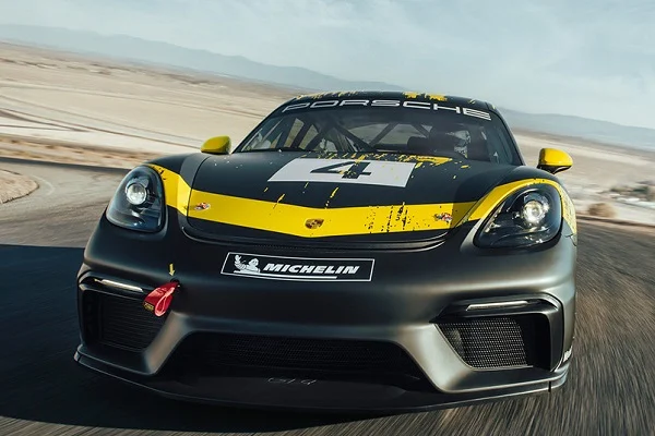 Porsche Cayman GT4 Clubsport 2019