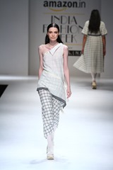 AIFWSS17-Urvashikaur-Mystylespots-13