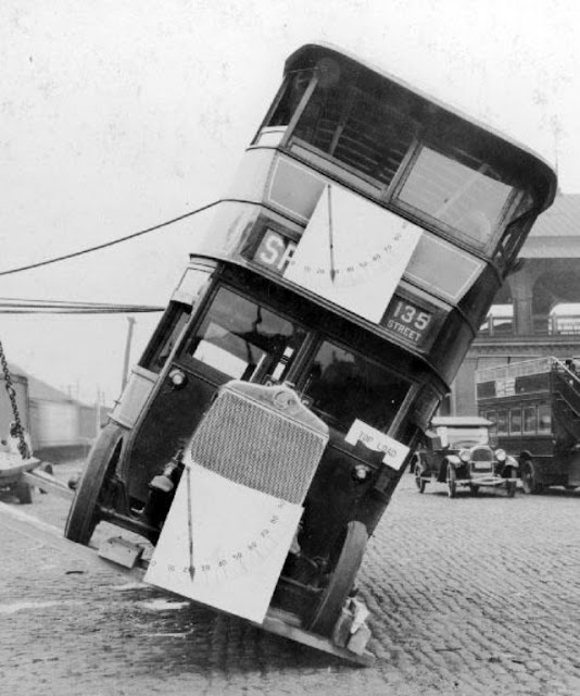 Pruebas de inclinación autobuses de Londres en los años 40