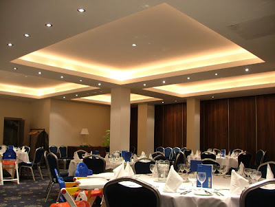 X-Flex Xenon Lighting System in a restaurant - concealed lighting