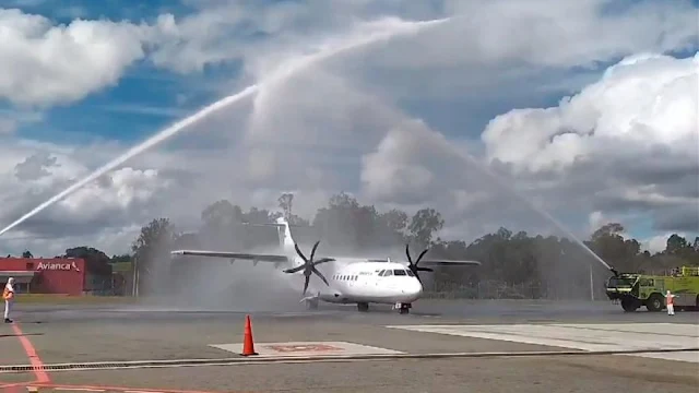 hoyennoticia.com, Con vuelo entre Santander y Antioquia, Colombia oficialmente dió apertura de cielos