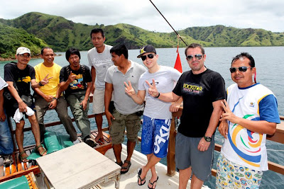 Jorge Lorenzo diving and sailing Photo in the most beautifull undersea park in Indonesia 