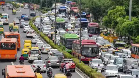 भारत / नितिन गडकरी का बड़ा ऐलान , कार मोटरसाइकिल चलाने वालों के लिए बड़ी खबर 