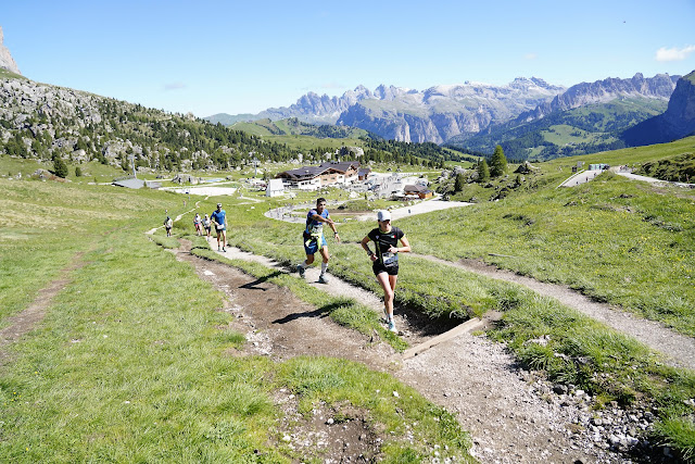 LA MEZZA MARATONA SUL SASSOLUNGO. SAPORI E BONTÀ NEL PACCO GARA