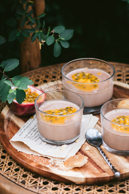 Panna cotta au chocolat au lait et fruit de la passion