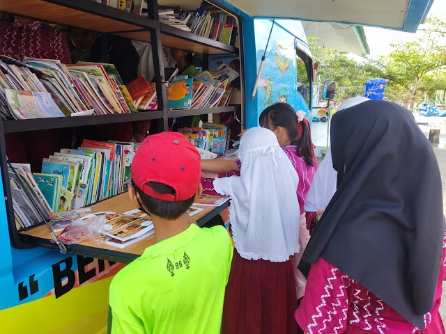 Sekolah Berebut Minta Mobil Pusling Dispersip Kalsel Kunjungi Sekolah Mereka 