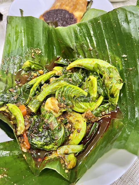 Anak Belanja Makan Nasi Goreng Seafood Stulang