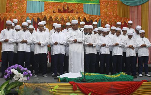 Tata Cara Niat Bacaan Doa Sholat Jenazah Perempuan Laki 