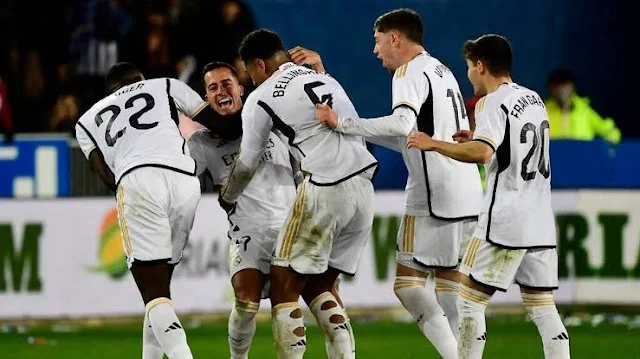Le 9 avril prochain, le Real Madrid se mesurera à Manchester City lors du quart de finale aller de la Ligue des champions.  Il s'agit de la troisième saison consécutive où ces deux équipes se croisent en huitièmes de finale de la compétition européenne. Chacune avait remporté une victoire lors des précédentes confrontations.  La rencontre de cette année promet d'être tout aussi intense, Manchester City étant en lice pour un triplé potentiel en 2024.  Les Madrilènes sont en position de force en Liga et la Ligue des champions est désormais leur objectif principal.  Cependant, le Real Madrid devra faire face à des suspensions cruciales pour plusieurs de ses joueurs clés. En effet, Vinicius Junior, Jude Bellingham, Eduardo Camavinga et Aurélien Tchouameni sont tous sous la menace d'une suspension en raison d'un carton jaune.   Bien que l'UEFA efface tous les avertissements à l'issue des quarts de finale, le Real Madrid doit trouver un équilibre pour le match aller à domicile avant de se rendre à Manchester pour le match retour.