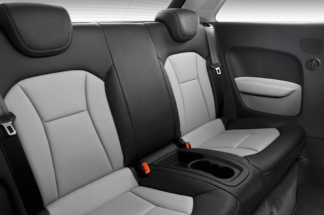 2011-Audi-A1-Interior-Back