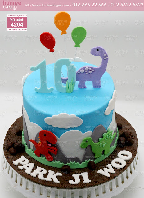 Bánh sinh nhật khủng long tông xanh cho bé trai fondant