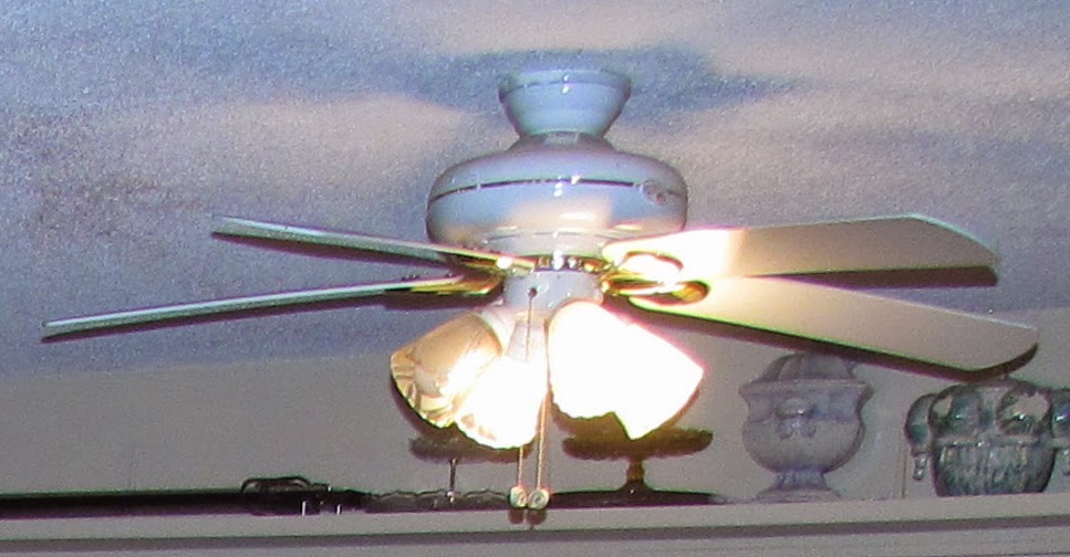 ... stuff: Take Down/Remove Hampton Bay Ceiling Fan/4-Light Unit AC 552