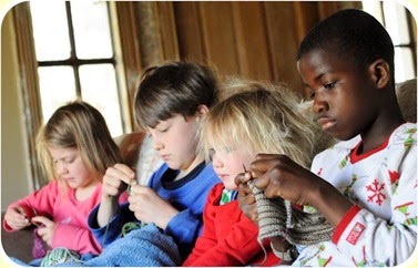 kids_knitting